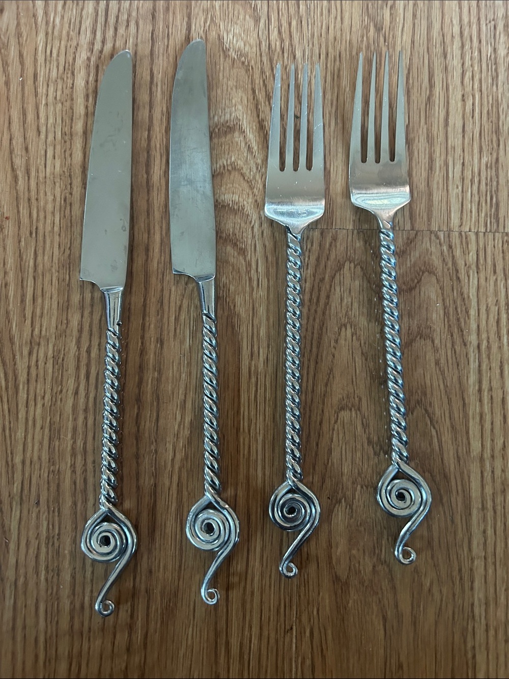 Twisted Spiral Handle Stainless Steel Cutlery Set - Silver 4 pieces